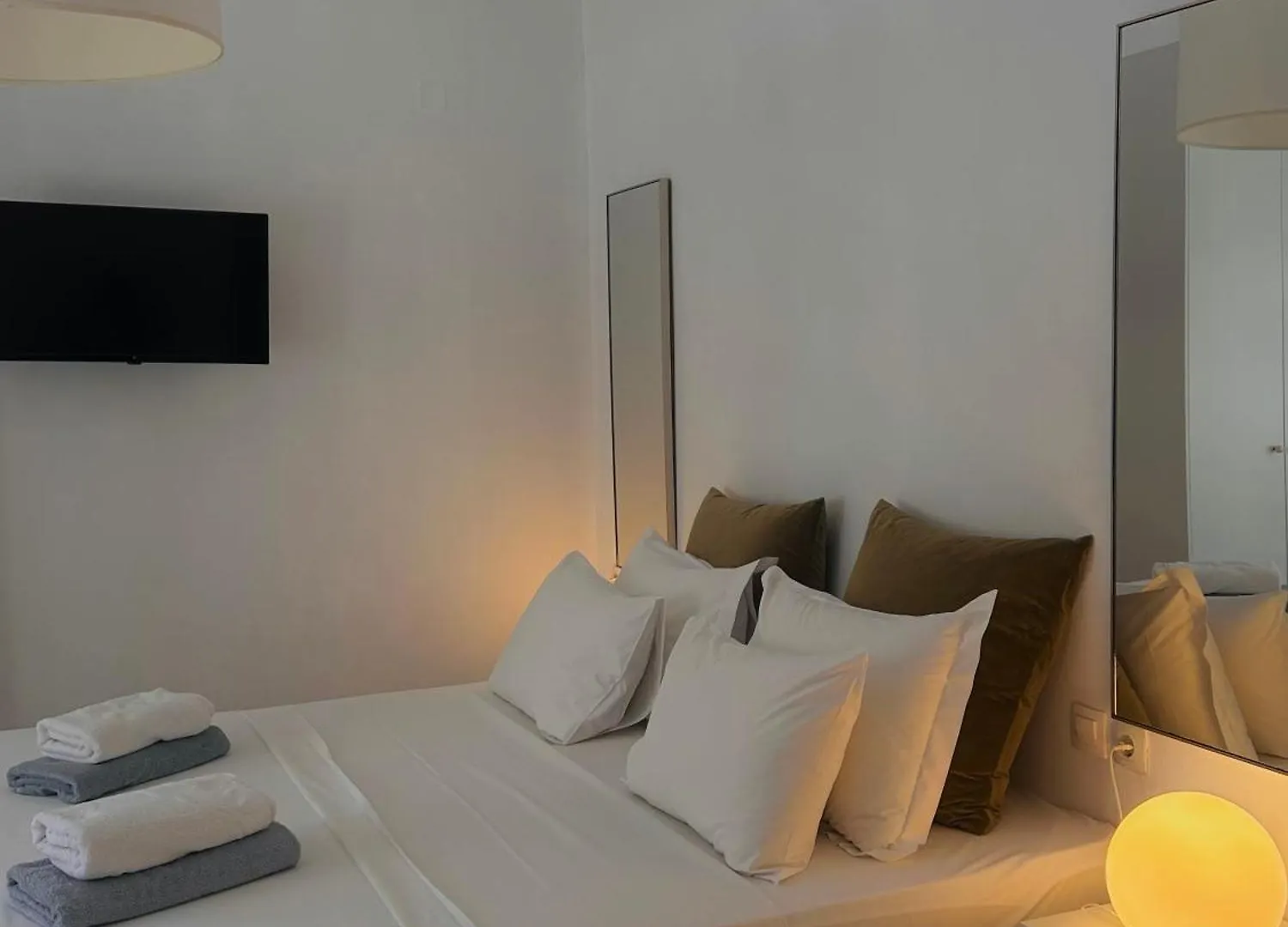 Cretesuites - Urban Villa With Pool - 500M To The Beach Rethymno  0*, Rethymno (Crete) Greece