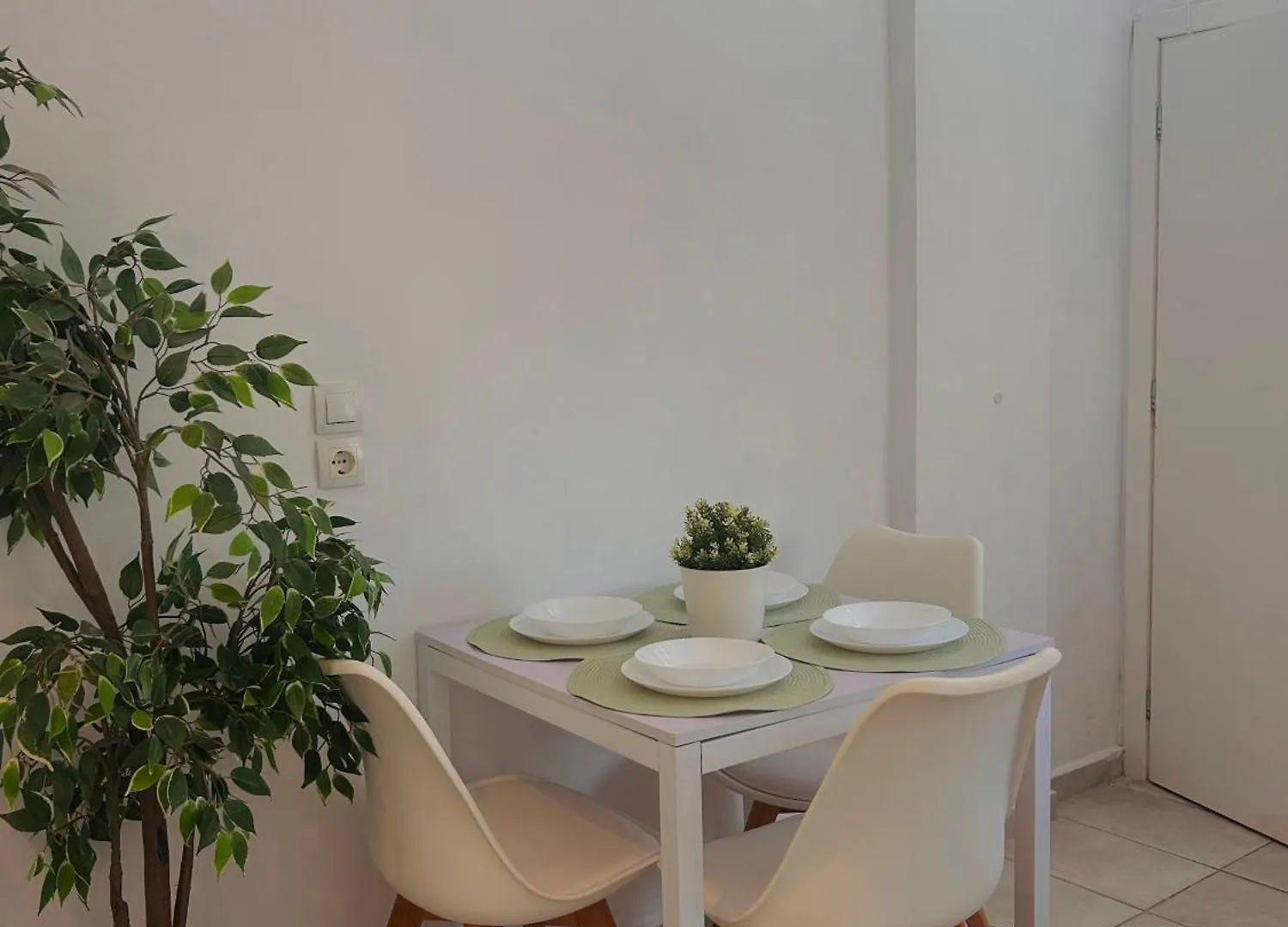 Cretesuites - Urban Villa With Pool - 500M To The Beach Rethymno  0*, Rethymno (Crete)
