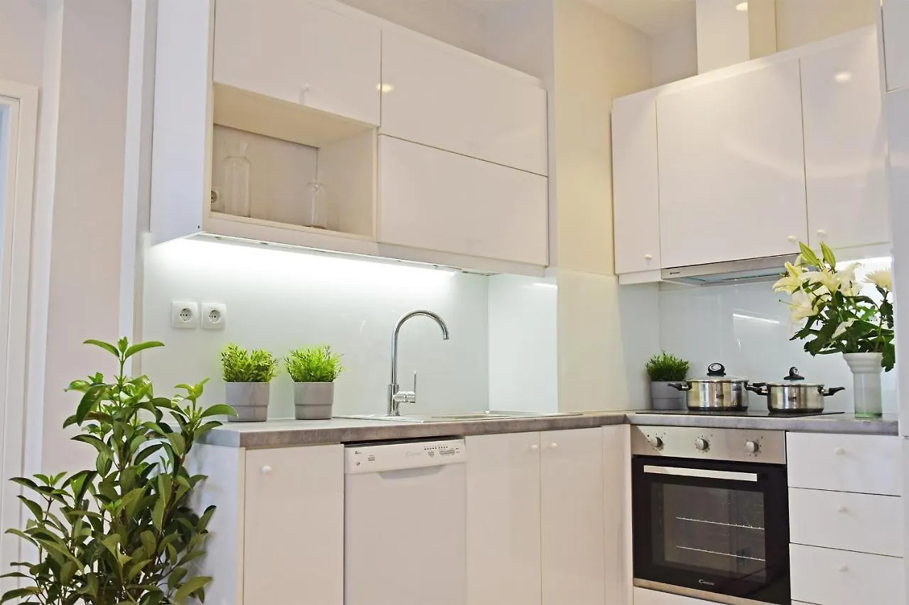 Apartmán Cretesuites - Urban Villa With Pool - 500M To The Beach Rethymno